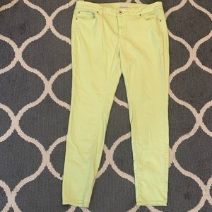 Forever 21. Size 14. Mid rise